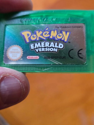 Pokemon Emerald new for Gameboy Advance, SP, DS, DS Lite