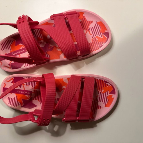 Ipanema sandals like new, size 31/32, pink flip-flops