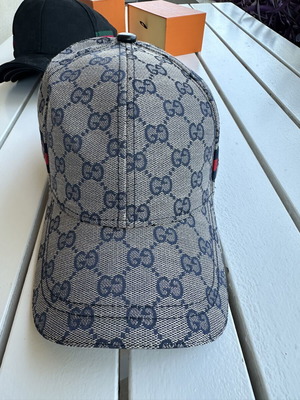Gucci hat khaki with blue