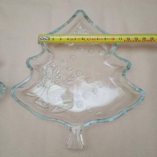 Glass Christmas tree plates set of 2 like new