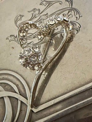 Faux Heart Pin used, silver color