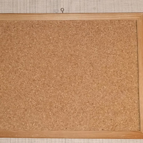 Cork bulletin board 40×30cm new with 10 pins