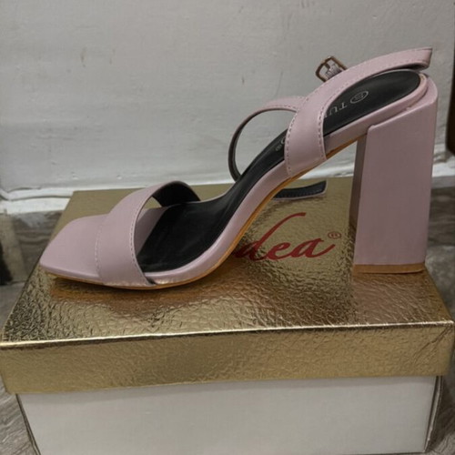 Lilac sandals size 37 with 9 cm heel like new