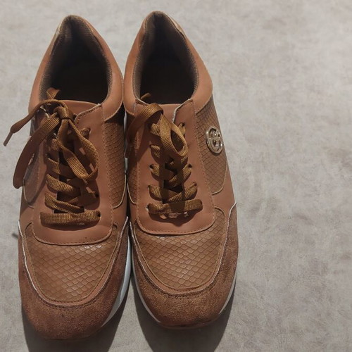 Women's sneakers with heel camel color like new, size 41