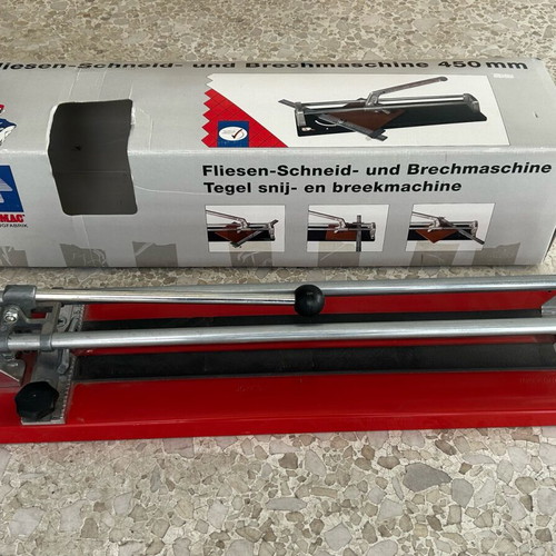 Haromac Tile Cutter unused