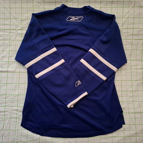 Toronto Maple Leafs Reebok CCM NHL hockey jersey size M in good condition