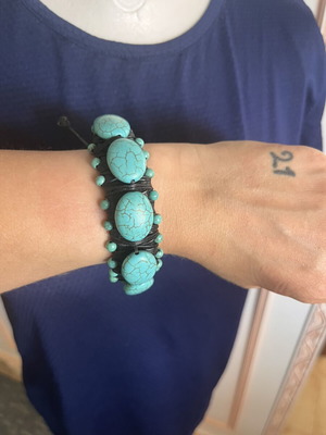 Bracelet handmade, like new, turquoise