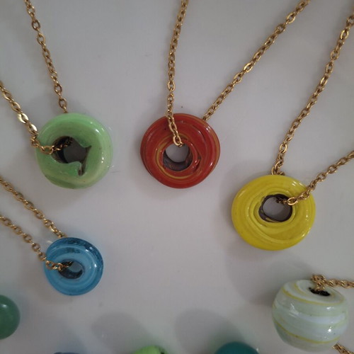 Necklace with stone and gold-plated steel chain new