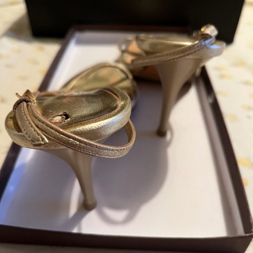 Gianna Kazakou women's gold leather vintage sandals used