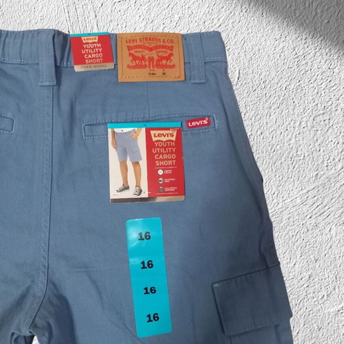Levi’s Cargo Shorts W28 – New with Tag – Authentic