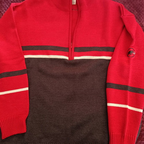 Mammut men's sweater size Large like new