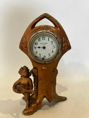 New Haven antique table clock used, Art Nouveau design early 20th century