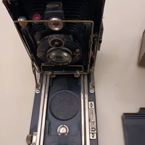 Certotrop camera used with Mayer-Gorlitz 1:45 f13.5cm lens