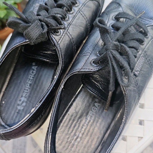 Superga leather flatforms size 39 like new, black