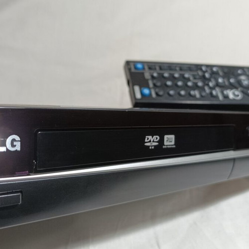 LG DR389 DVD εγγραφέας αναπαραγωγέας σαν καινούργιο με αυθεντικό τηλεκοντρόλ