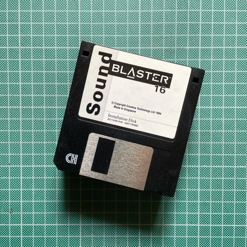 3.5” floppy disks like new, pack of 10 with drivers