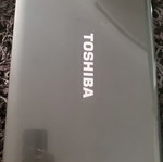 Toshiba laptop μεταχειρισμένο με θέμα στην οθόνη και εξωτερική οθόνη HDMI