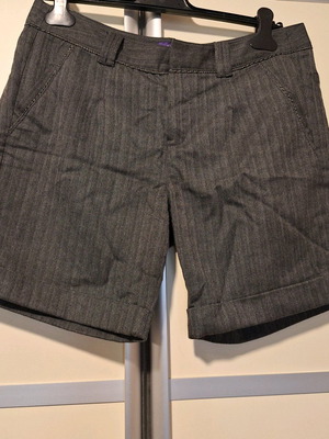 Σορτς γκρι ριγέ Mexx Fashion σαν καινούργιο, μέγεθος M
