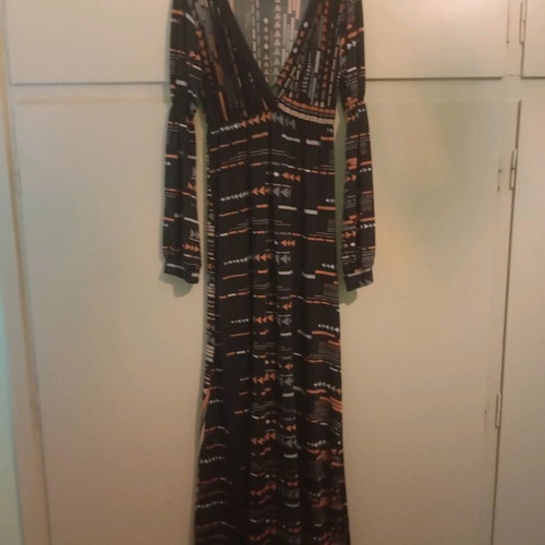 Super maxi spring/autumn dress with neckline S/M like new