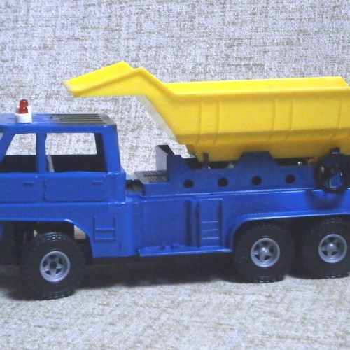 Lyra dump truck B/O R/C vintage toy with remote control