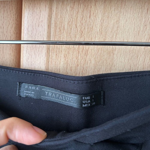 Zara women's black high-waisted shorts like new, size large