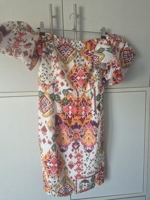 Mini dress Toi&Moi size S like new, colorful with balloon sleeves