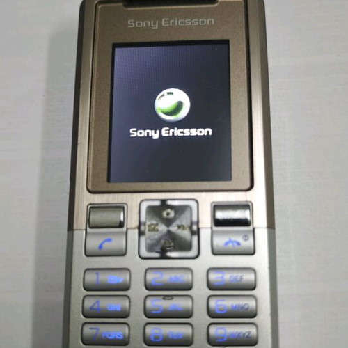 Sony Ericsson T280i mobile phone like new in very good condition with USB cable