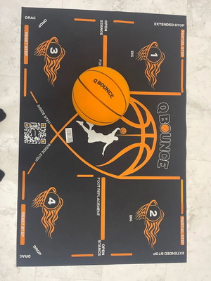 Q-BOUNCE basketball training set like new (Silent Ball & Mat)