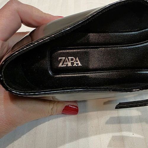 Zara Mary Janes Size 40 Black Like New