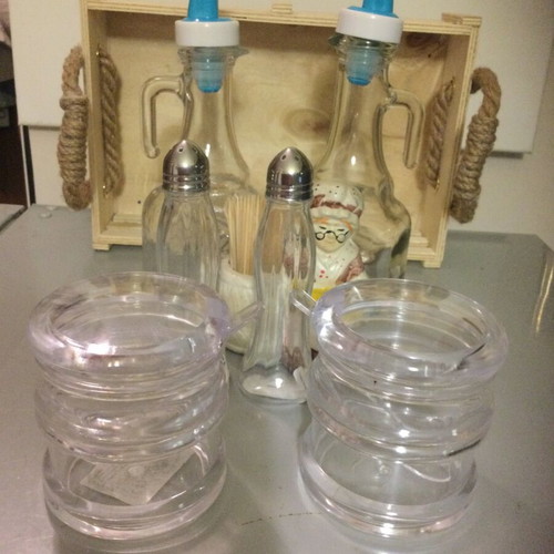 Kitchen set 8 pieces new serving items
