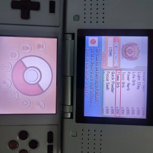 Pokemon Pearl game cartridge like new with shiny Pokemon and items