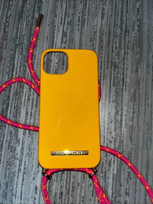 Θήκη iPhone 13 σαν καινούργιο