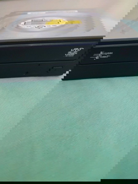 Hitachi LG DVD-RW SATA 5.25" GH24NSD1 M-Disc