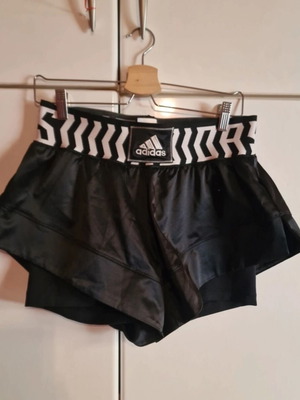 Adidas TKO shorts satin, like new, size S