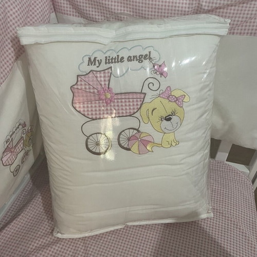 Crib quilt 100x140 and bedding set like new