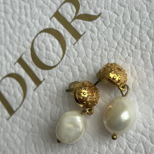 Pearl Drop Stud Earrings new, gold and white