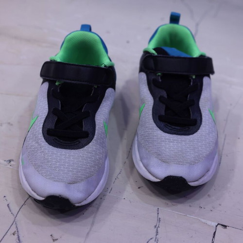 Nike kids' athletic shoes size 30 used, black and white