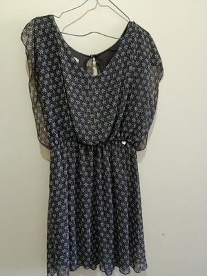 Lynne mini dress like new, printed, size Large, black and green