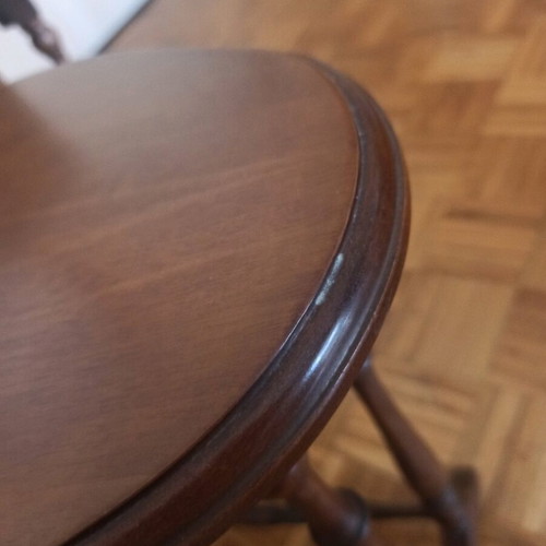 Living room tables 3-piece nesting set like new