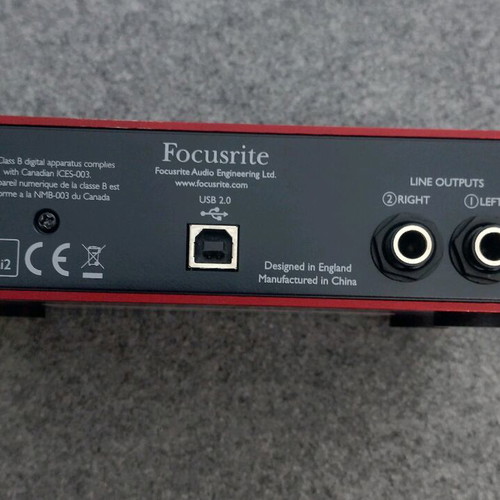 Focusrite Scarlett 2i2 1st gen like new