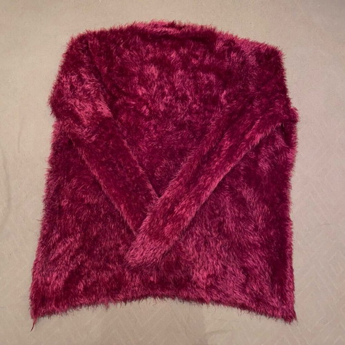 Fluffy long sleeve red top like new
