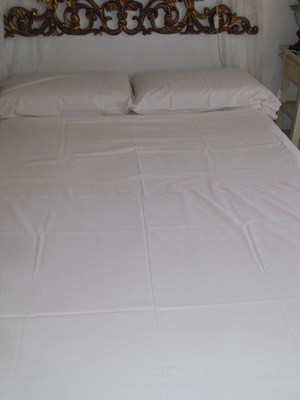 Σετ σεντόνια σαν καινούργια, queen size, χρώμα σομόν, 6 τεμάχια