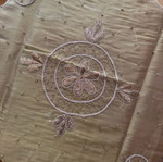Embroidered tablecloth 101x104 new