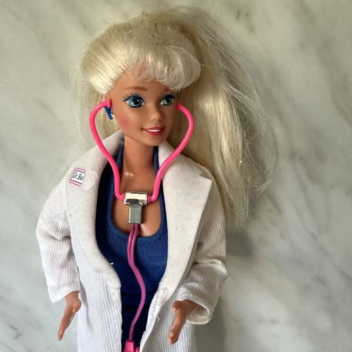Vintage Barbie Doctor 1994 used