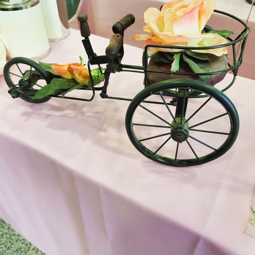 Metal black decorative bicycle new with flowers