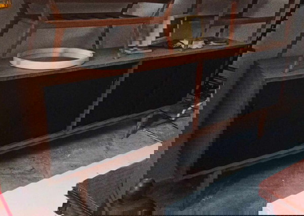Μπουφές δεκαετίας του 60"
