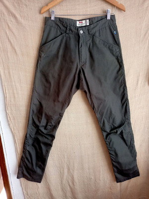Fjallraven панталон сив, като ново, размер S