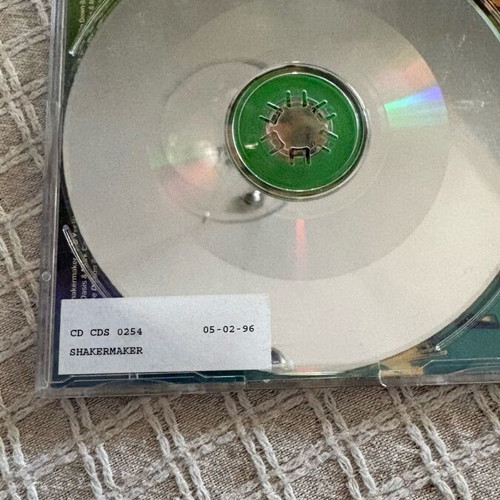 Oasis CD single Shakermaker like new with numbering