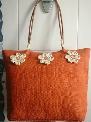Women's summer shoulder and hand bag made of orange linen like new