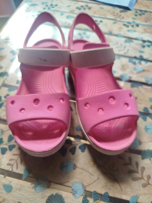 Crocs sandals size 34-35 fuchsia like new